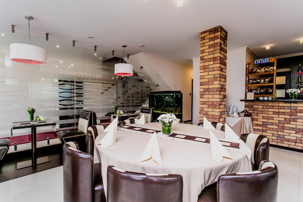 Hotel Twins Warsaw Ngoại thất bức ảnh