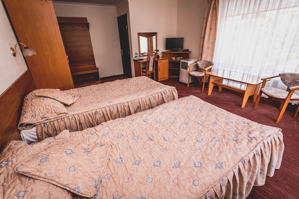 Hotel Twins Warsaw Ngoại thất bức ảnh