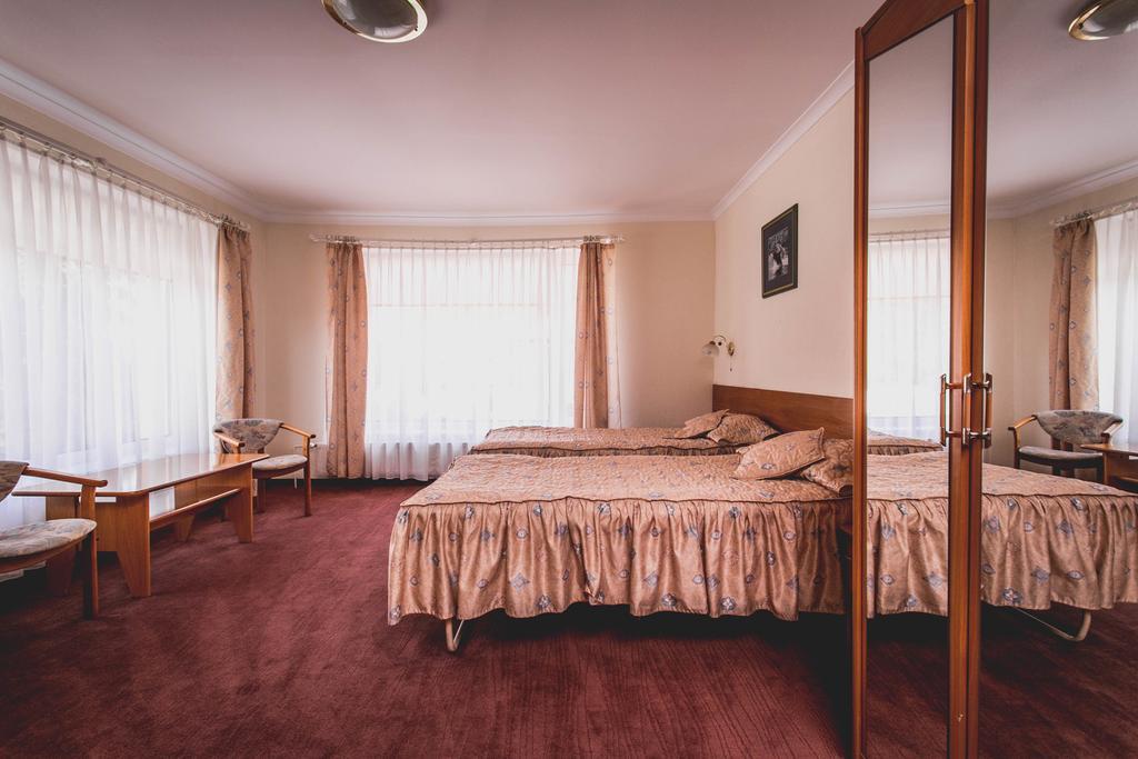Hotel Twins Warsaw Ngoại thất bức ảnh