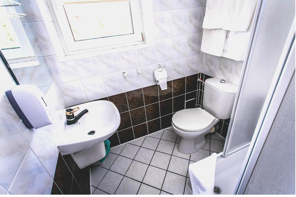 Hotel Twins Warsaw Ngoại thất bức ảnh